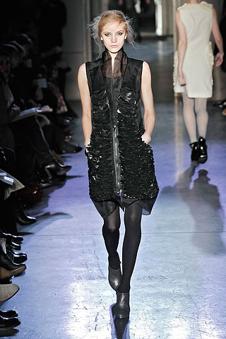 Vestido negro sin mangas bordado Reu Du Mail